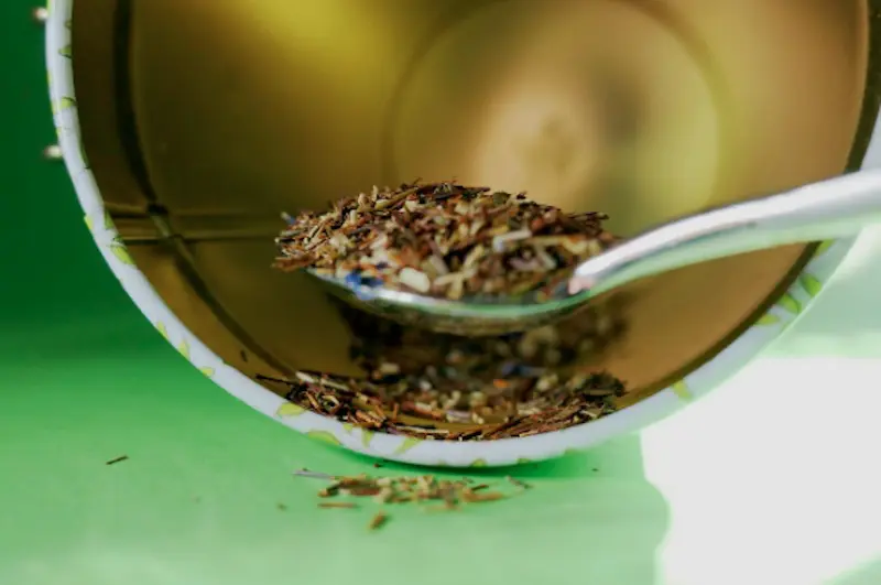 グリーンルイボスティーの効果とは ルイボスティーとの違いを解説 Linktea ネパール紅茶